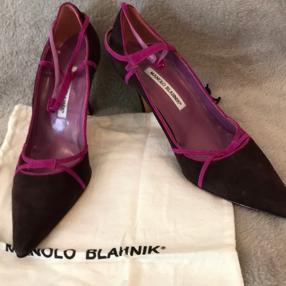 Manolo Blahnik Shoes - Brand new Manolo Blahnik brown suede pumps size 40